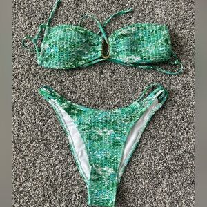 Green bikini set